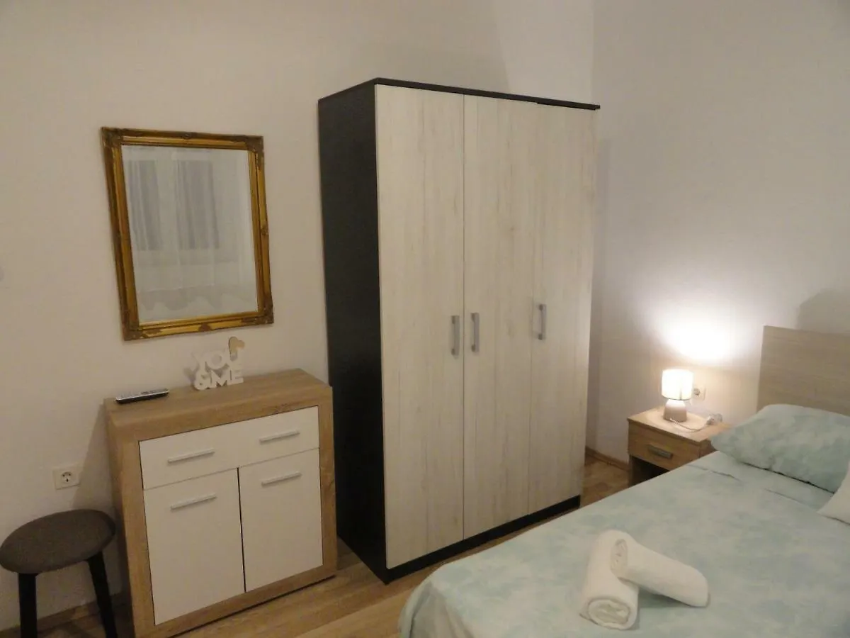 Holiday House Marija Nin Guest house